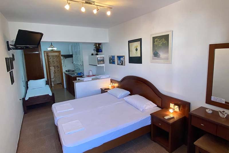 Nikos Rooms And Studios Πόρος Εξωτερικό φωτογραφία